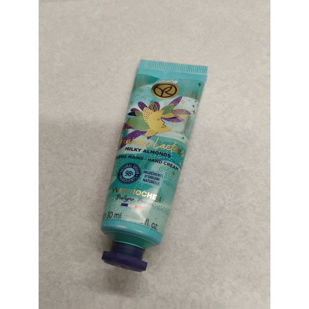Yves Rocher Milky Almonds Hand Cream 30ml 1 fl oz Hydrate Perfume Natural Origin - Picture 2 of 3
